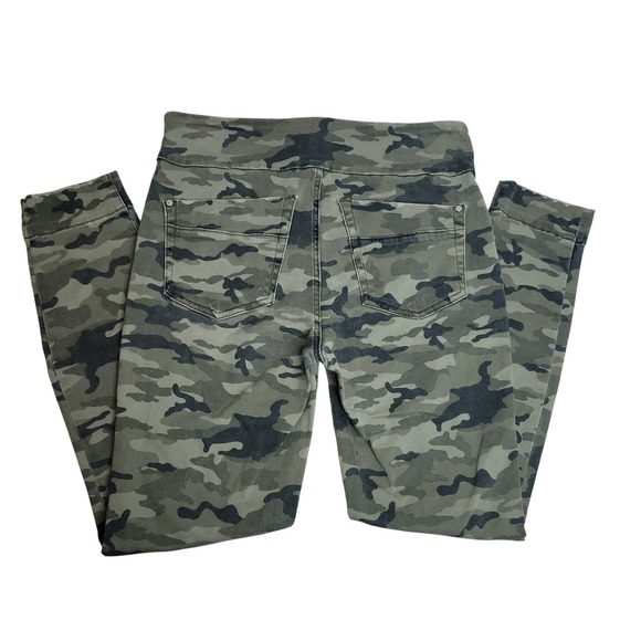 Rock & Republic Denim Rx Fever Pull On Camo Pants - Slimming Leggings - Picture 2 of 3